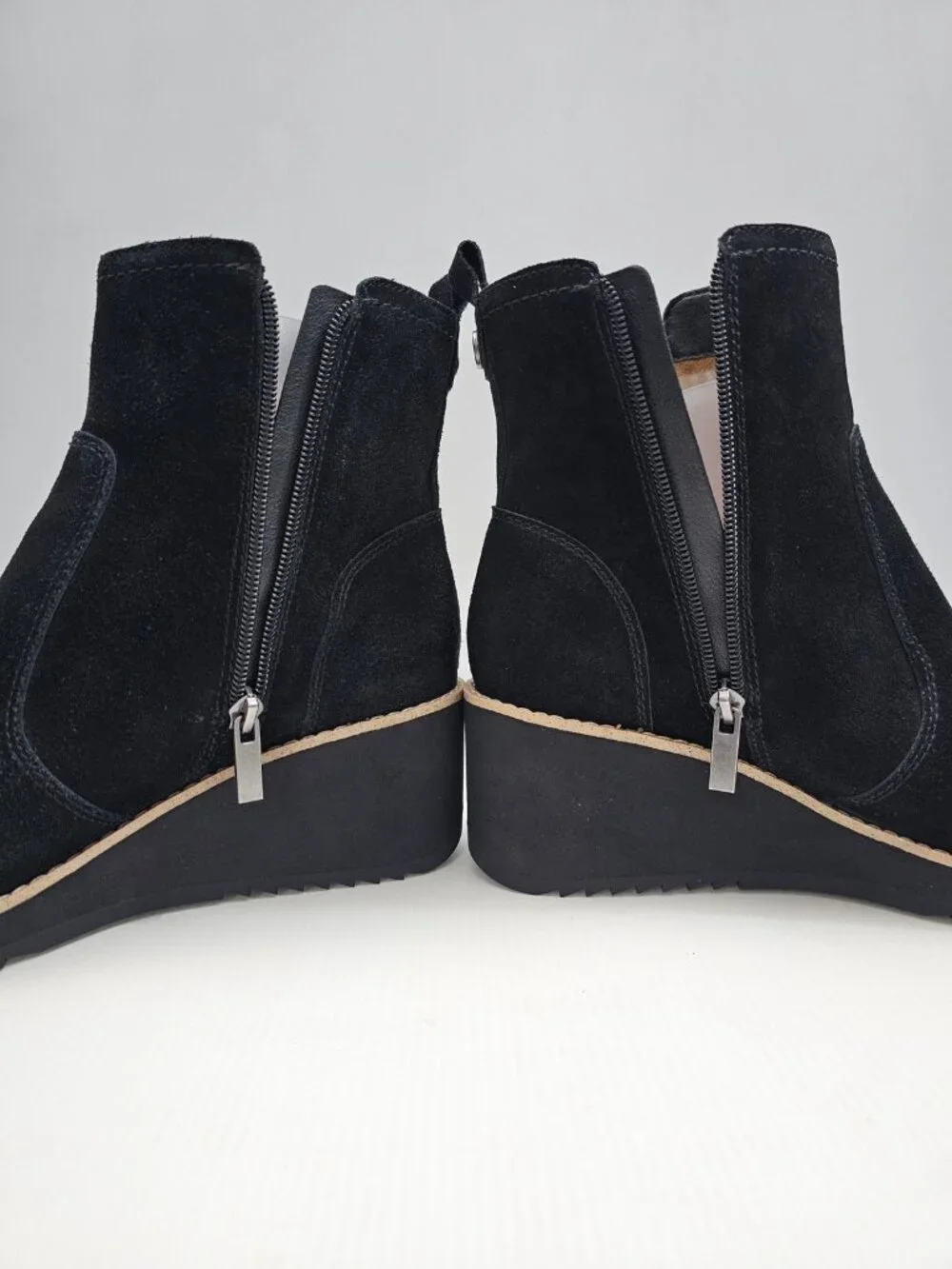 Earth Clinto Platform Wedge Ankle Booties Womens 9.5 Black Suede Comfort Boot